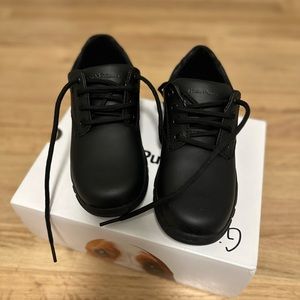 Hush Puppies Boys 13.5 black “chad” new in box